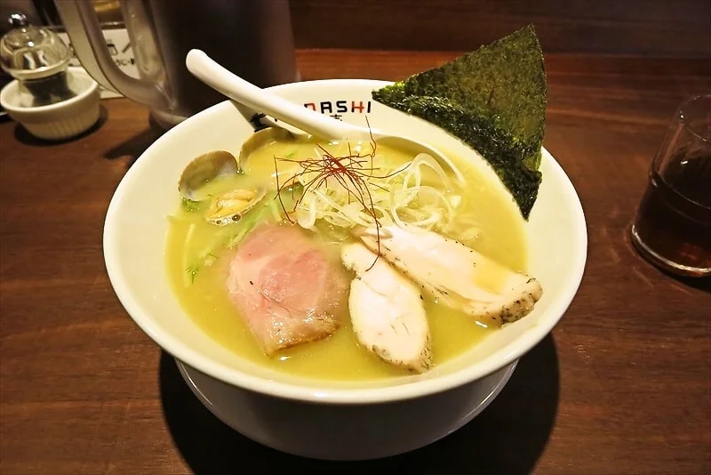 味玉1個 or 角煮1枚　どちらかをサービス