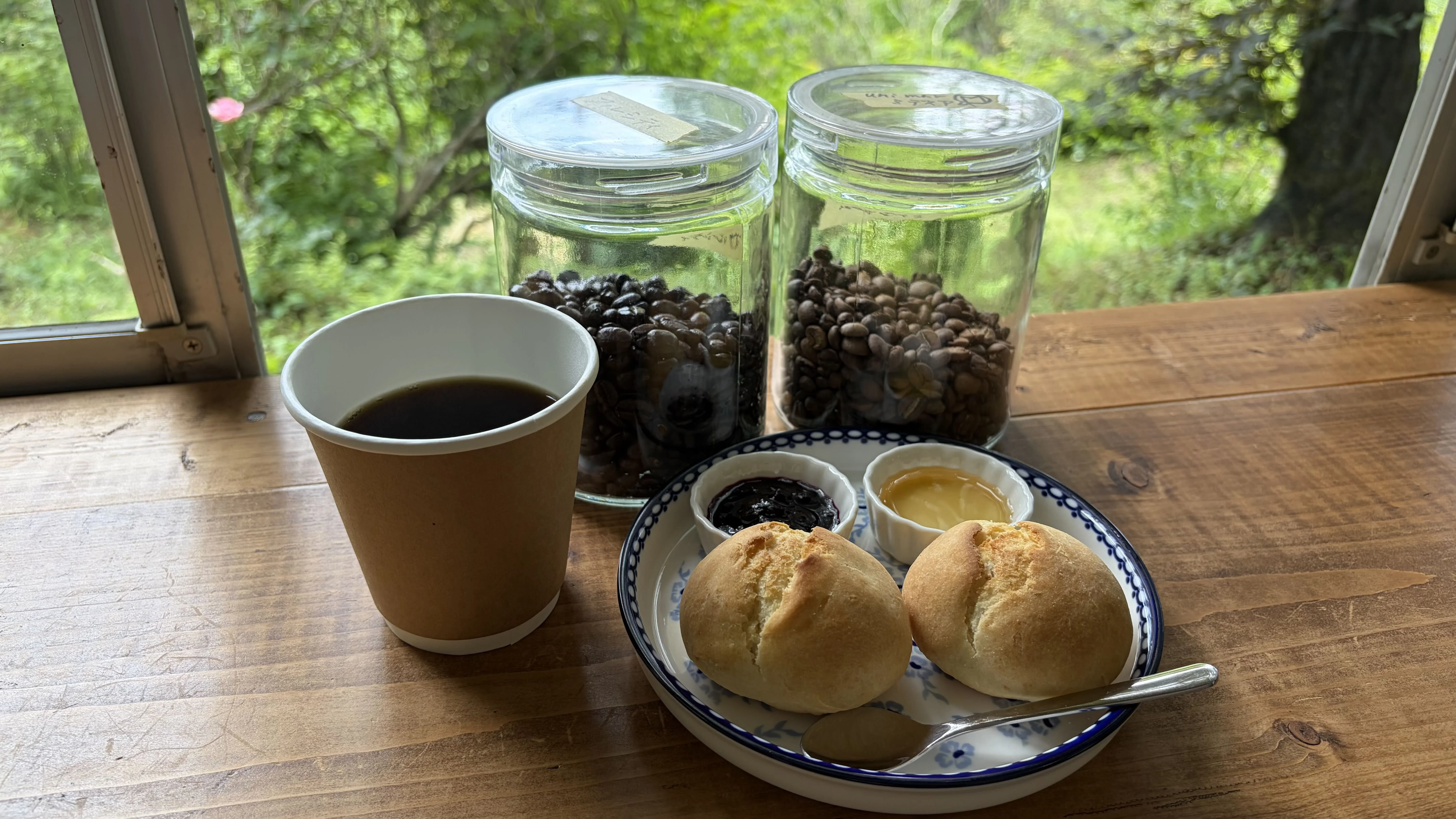 フード・ドリンクご注文の方１００円引き