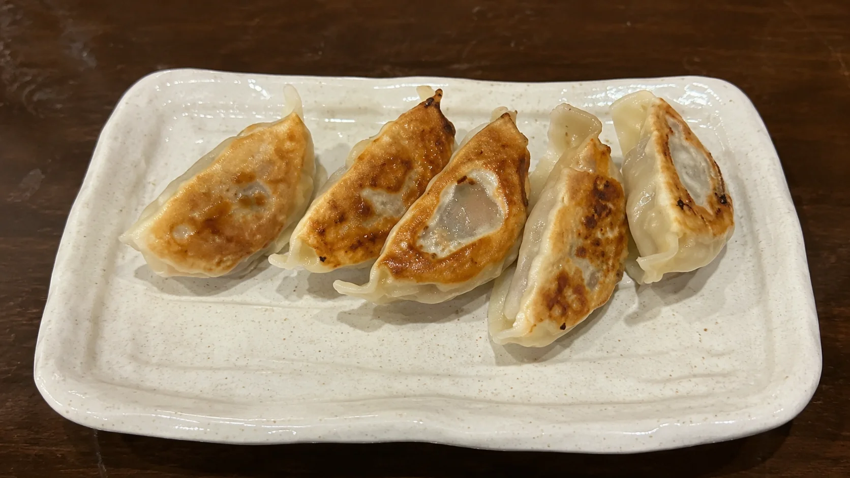 餃子1皿無料