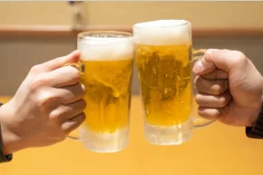 ビール、ハイボール、サワーのずれか1杯無料サービス